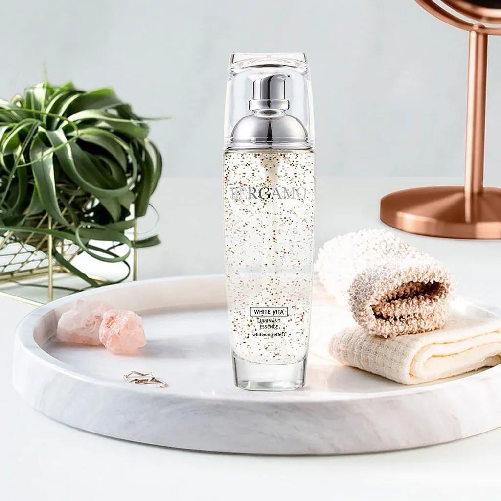 BERGAMO Освітлювальна есенція з вітамінами White Vita Brightening Essence