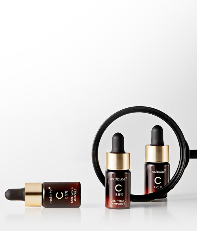 MEDICUBE Сироватка для сяйва шкіри Deep Vita C Ampoule 2.0