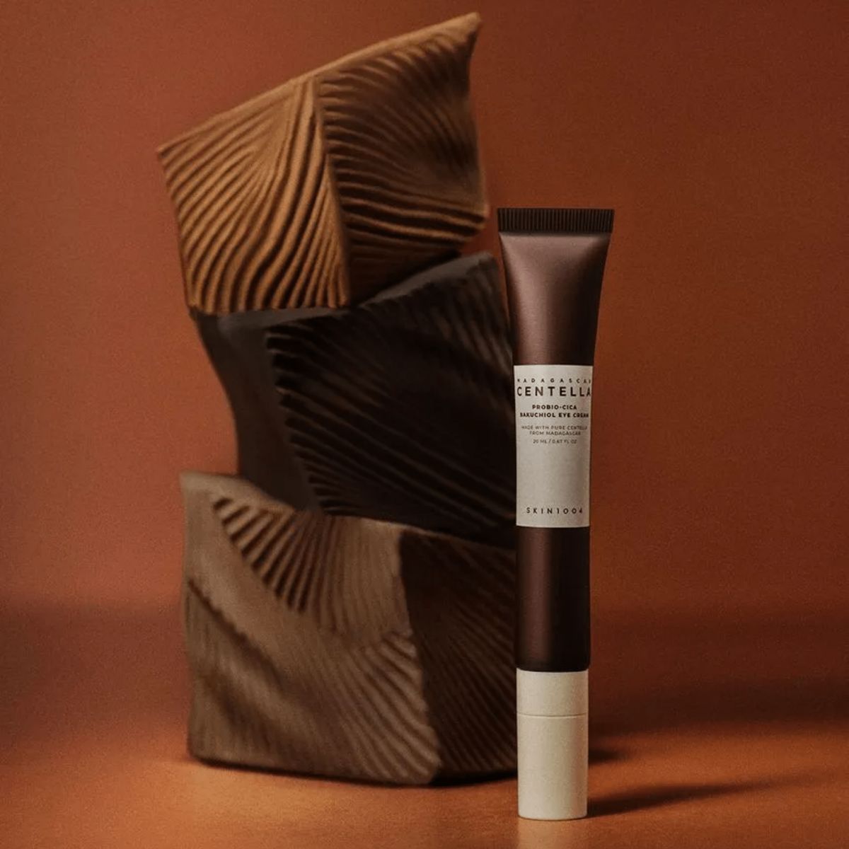 SKIN1004 Крем для очей Madagascar Centella Probio-Cica Bakuchiol Eye Cream
